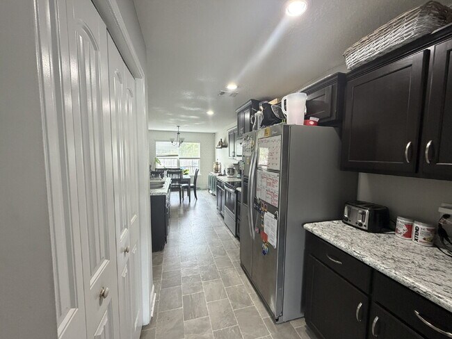 Foto del edificio - Home for Rent