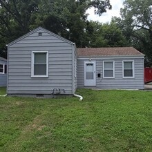 Building Photo - 724 N Willis Ave