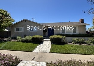 Building Photo - 211 Chaucer Dr