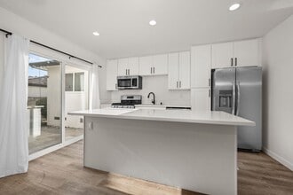 Building Photo - 6414 Cleo St