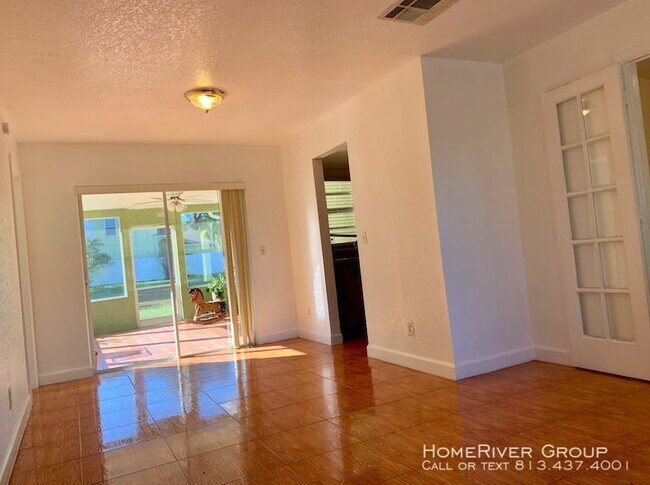 Foto del edificio - 9502 Morris Bridge Rd