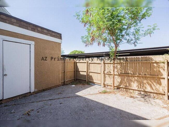 Building Photo - 8445 N 34th Ave