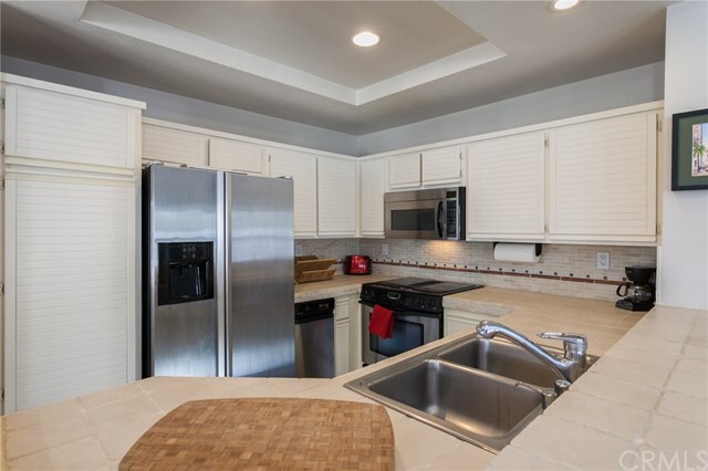 Foto del edificio - 80 Baycrest Ct