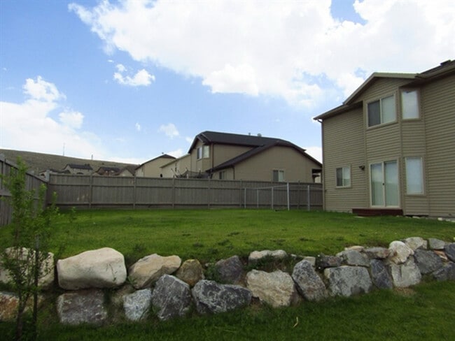 Foto del edificio - 1943 Sycamore Dr