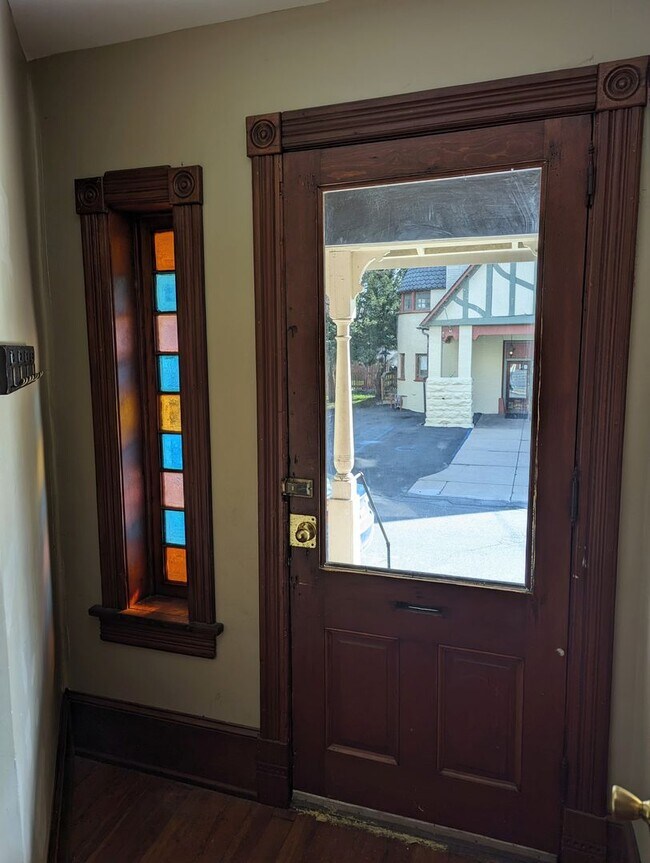 Foto del edificio - 335-337 Mifflin Place