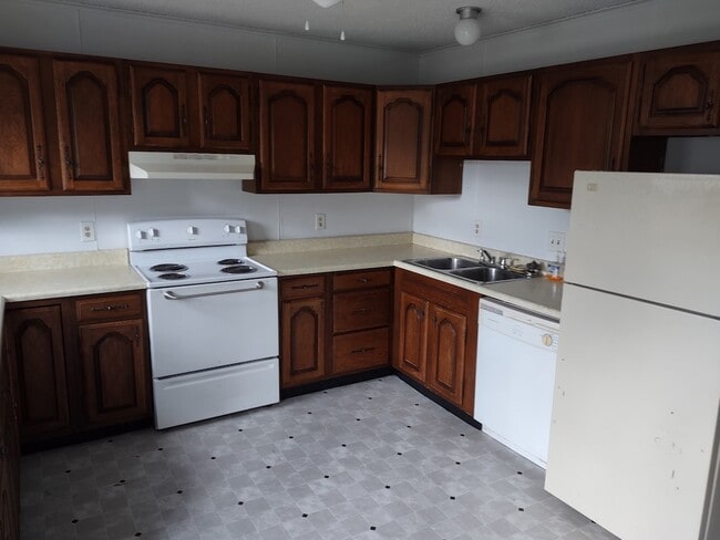 Building Photo - 405 N Church St