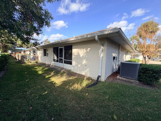 Foto del edificio - 533 Wayne Ave