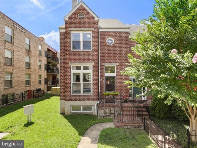 Building Photo - 626 N Payne St
