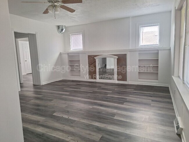 Foto del edificio - 320 W 16th St