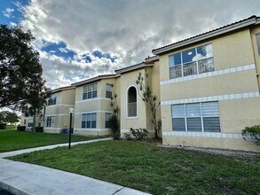 Building Photo - 12980 Vista Isles Dr
