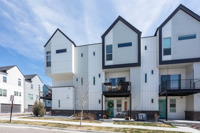 Photo - 6768 Quivas Way (Denver, CO) Townhome