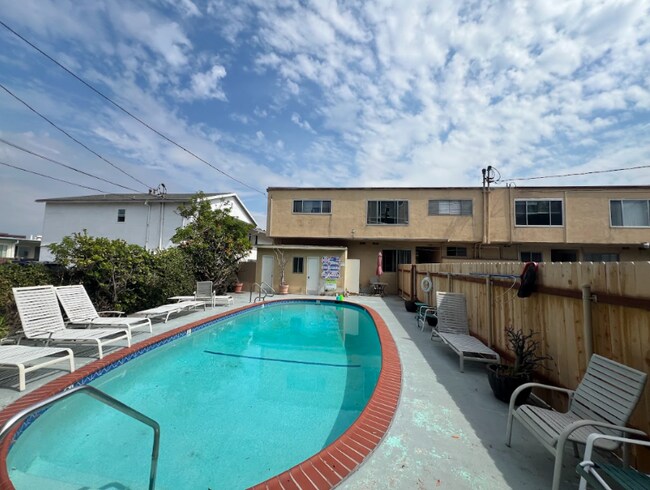 Foto del edificio - 2637 S Centinela Ave