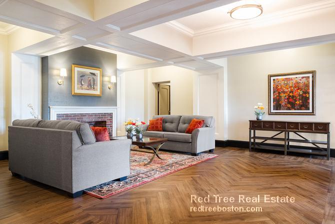 Building Photo - 550 Belmont St