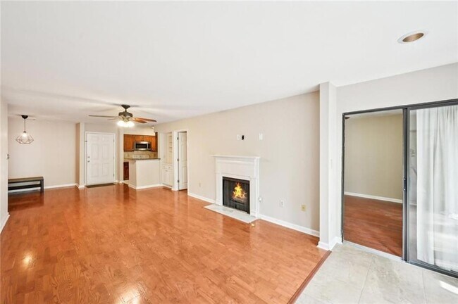 Foto del edificio - 2303 Pine Heights Dr NE