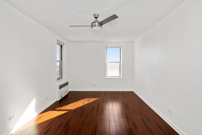 Foto del edificio - 33-04 93rd St