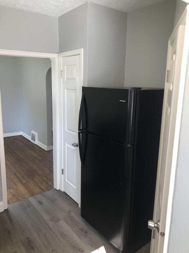 Building Photo - 4067 Paxton Blvd