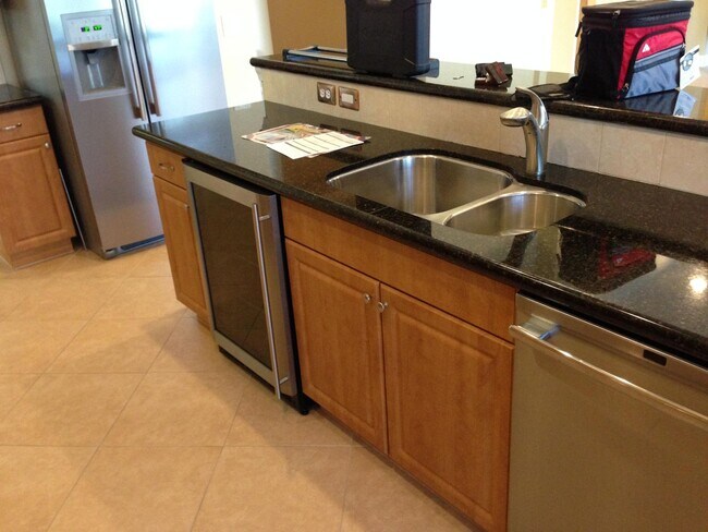 Foto del edificio - 8205 Butler Greenwood Dr