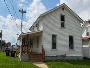 Building Photo - 218 Manning St