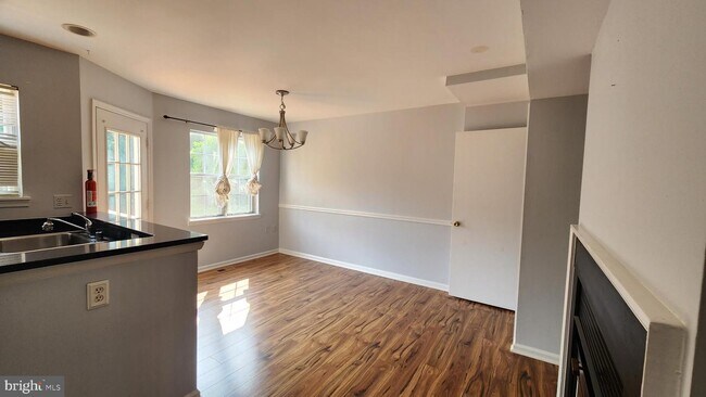 Building Photo - 5740 Evergreen Knoll Ct