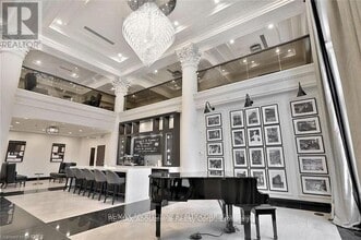 Building Photo - 118 King St E