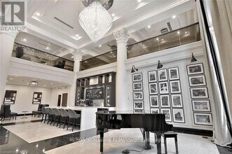 Building Photo - 118 King St E