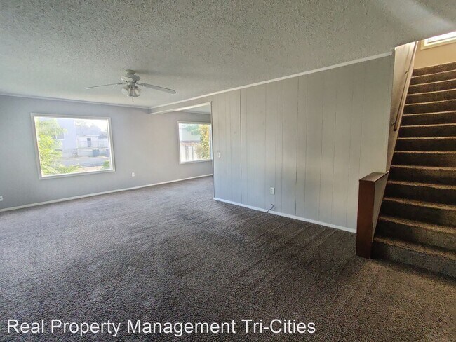 Foto del edificio - 3 br, 1 bath House - 1450 Thayer Dr