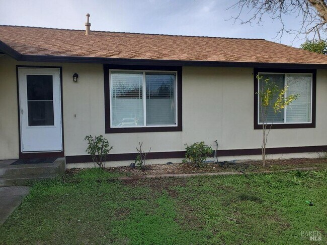 Building Photo - 954 Emily Ave