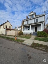 Building Photo - 520 Siebert St