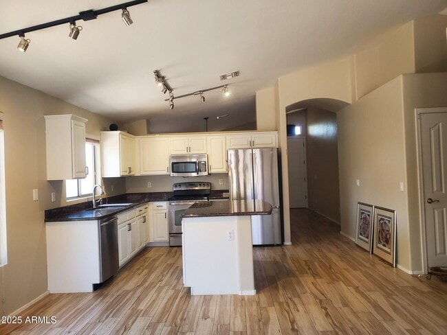 Building Photo - 10278 E Blanche Dr