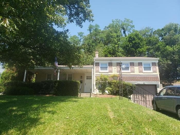 Primary Photo - 1574 Williams Rd, Abington, PA 19001