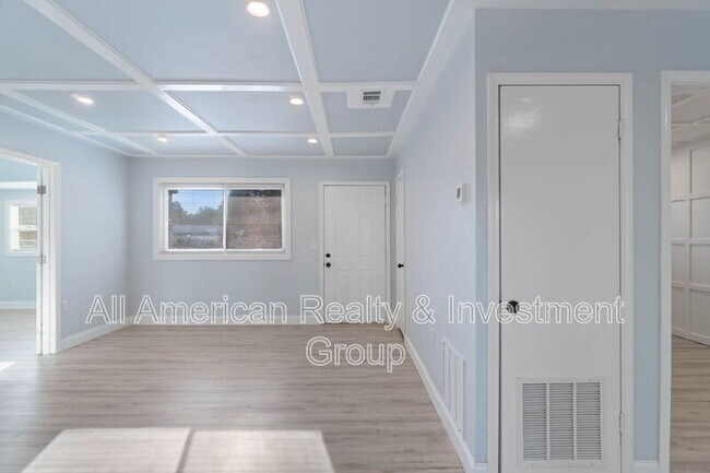 Building Photo - 19 Eglin St