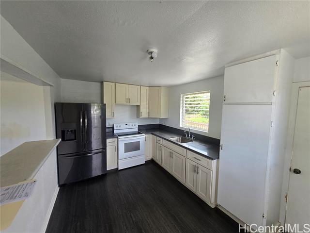 Foto del edificio - 84-956-956 Hanalei St