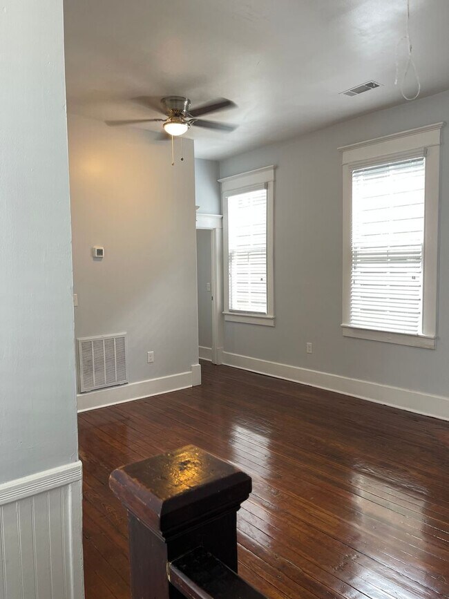 Foto del edificio - 412 E Duffy St