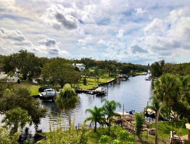 Building Photo - Stonehaven at Main Street