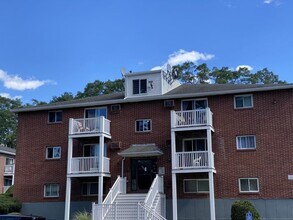 Building Photo - 616 Boston Post Rd E