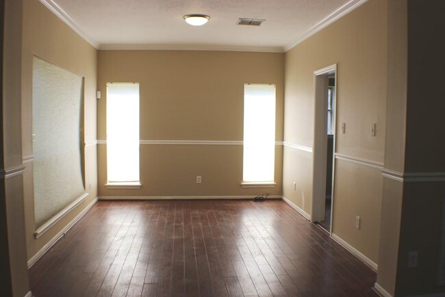 Building Photo - 105 Crimson Bay Dr