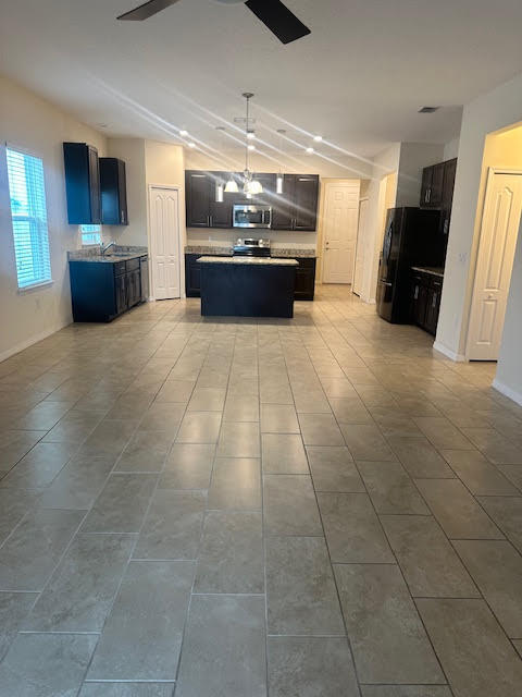 Building Photo - 1034 SW John MacCormack Terrace