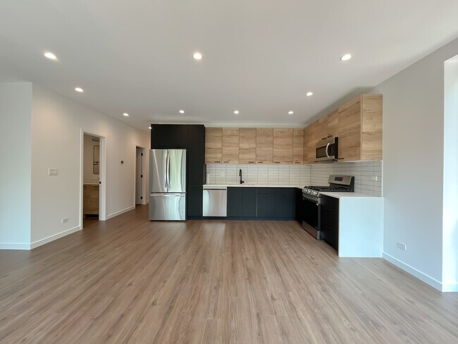 Foto del edificio - 3710 N Kenmore Ave