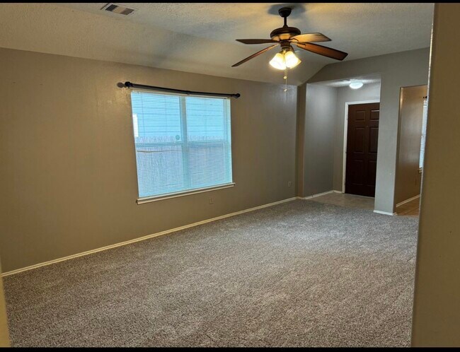 Foto del edificio - 10906 View Pointe Ln