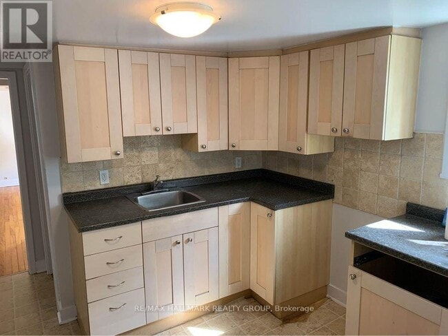 Photo du bâtiment - 64 Cobourg St