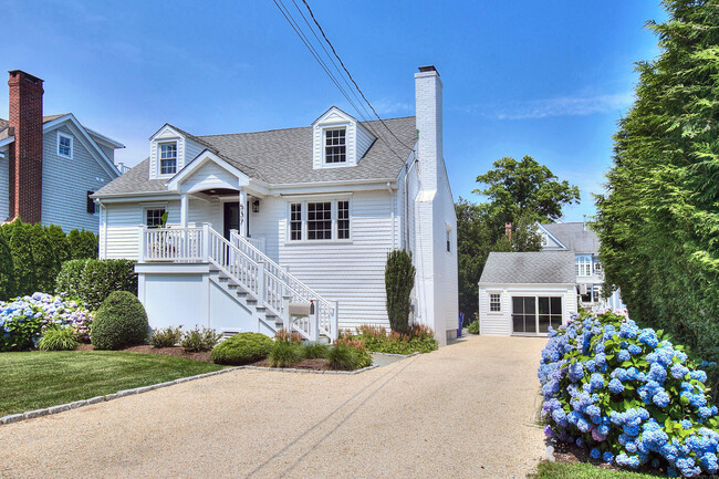 Foto del edificio - 537 Penfield Rd