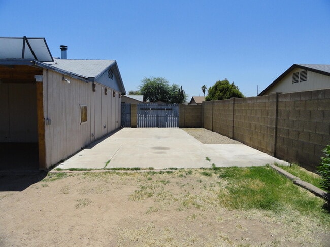 Building Photo - 3338 W Tonto Ln