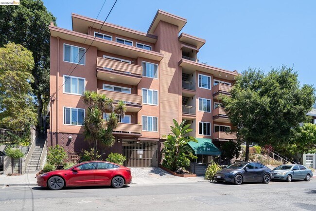 Foto del edificio - 94 Bayo Vista Ave