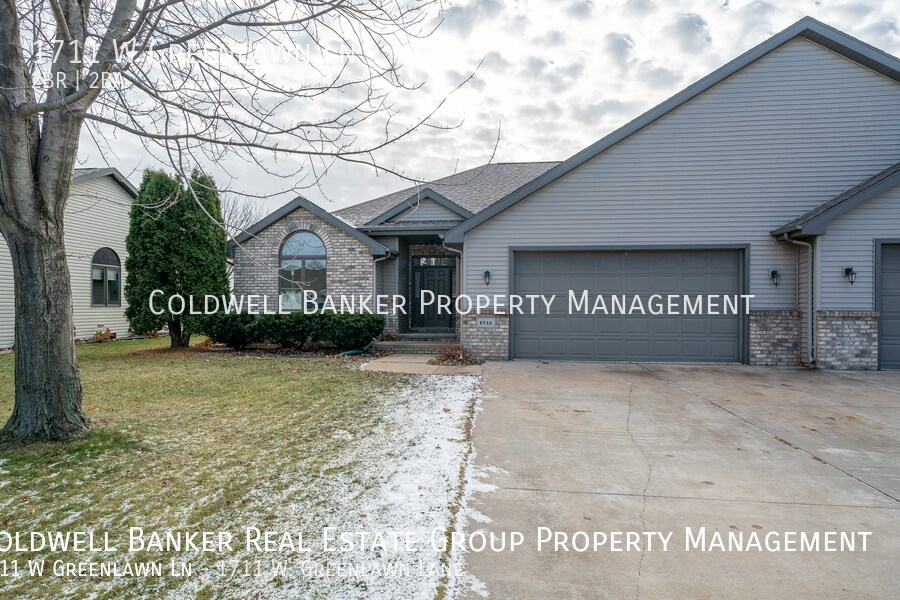 1711 W Greenlawn Ln, Appleton, WI 54914 House Rental in Appleton, WI
