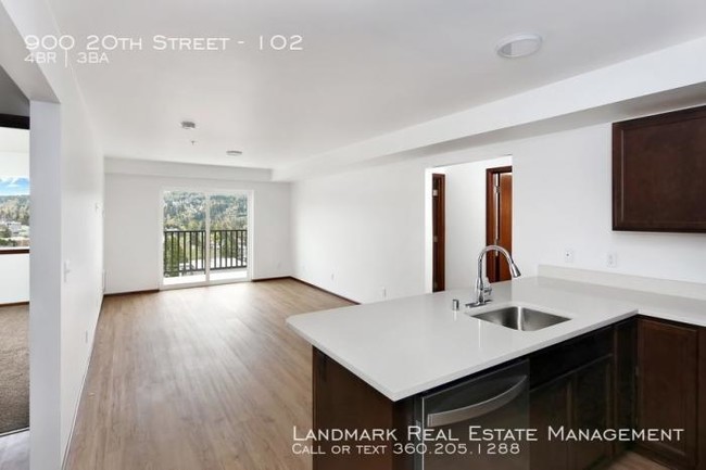 Building Photo - 4 bedroom in BELLINGHAM WA 98225