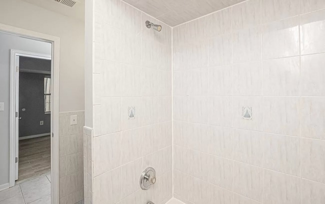 Building Photo - 41 Wainwright St