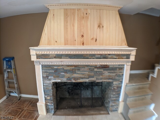Building Photo - 86 Pine Brook Rd