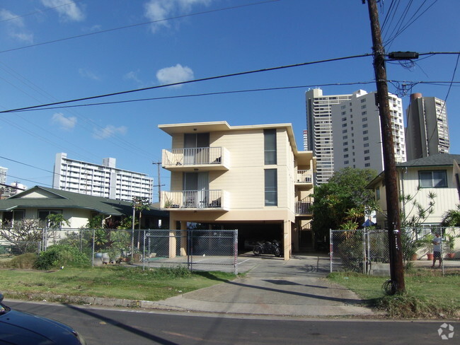 Building Photo - 657 Hausten St