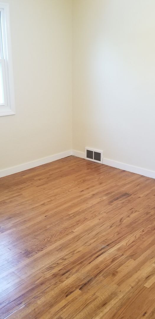 Building Photo - Take A Virtual Tour!