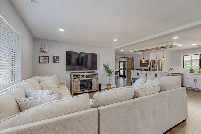 Foto del edificio - 4320 Blumenshine Cir SW